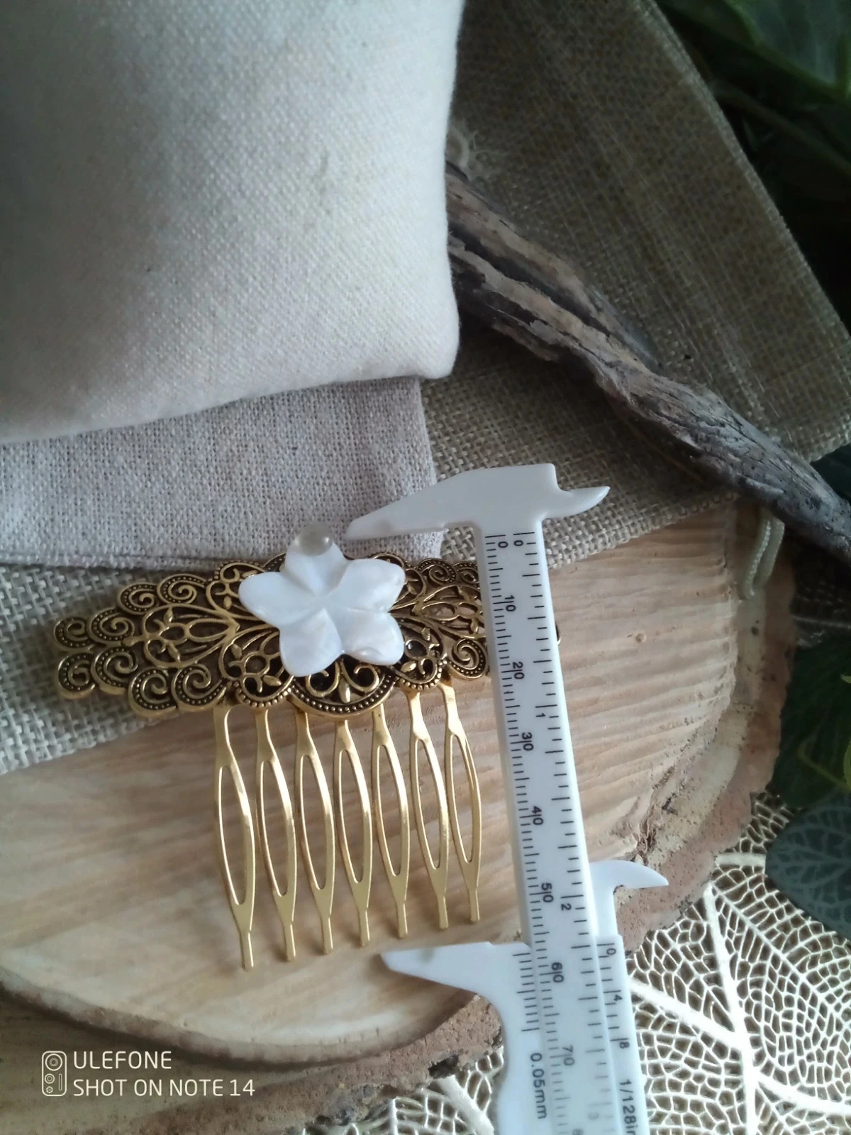 Barrette bohème avec fleur de nacre et pierre de labradorite – photo 2